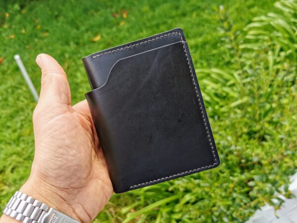 bifold wallet black