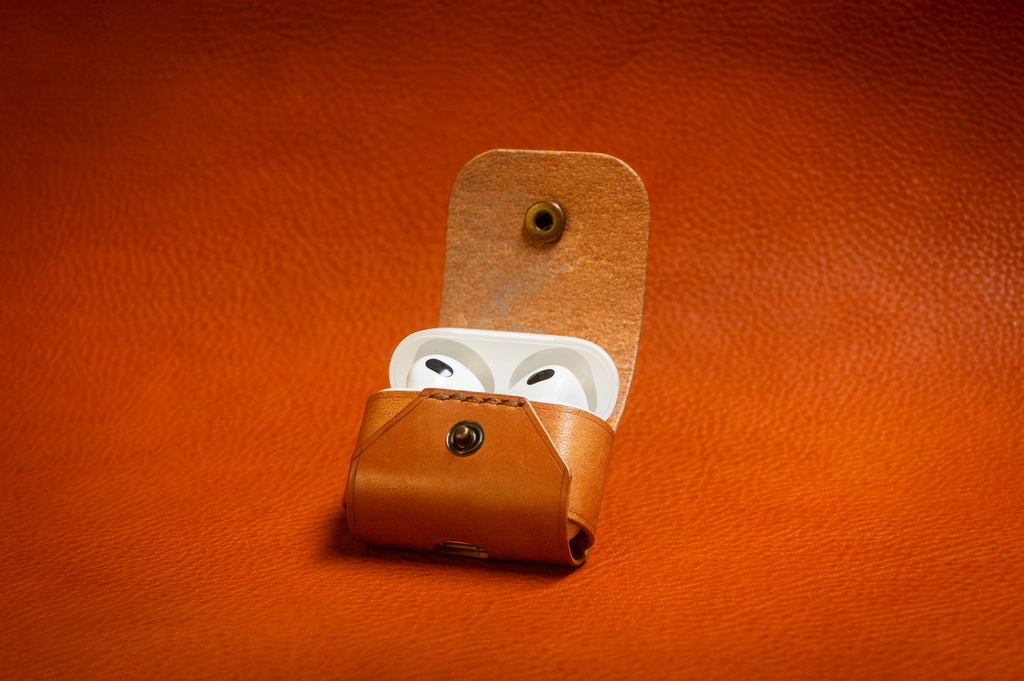 AirPods Gen 4